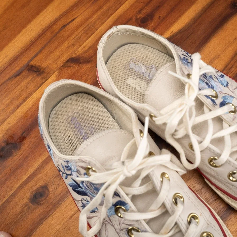 Converse (WMNS SZ 8) Converse Chuck 70 Low Parkway Floral Embroidery